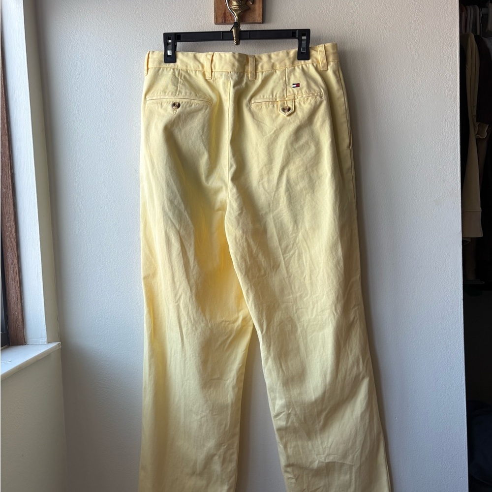 VTG Men’s Tommy Hilfiger Yellow Pleated Pants Size 34/32 - Picture 4 of 5
